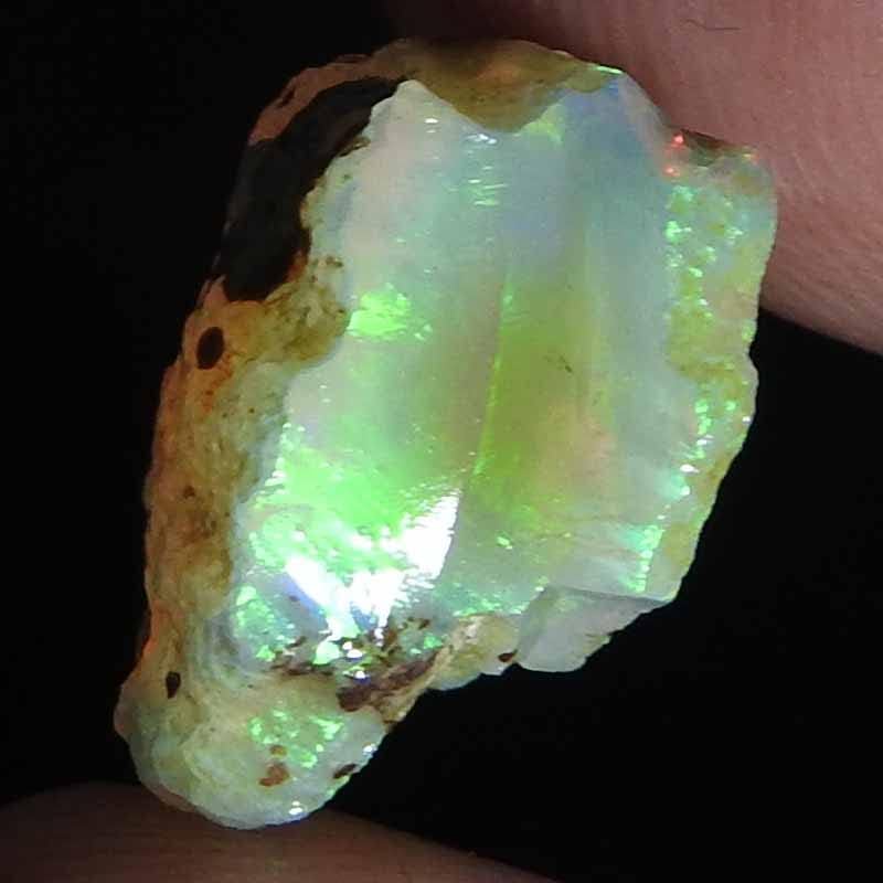 Jewelgemscraft ™ 05.50cts. Ultra vatreni sirovi opalni kamen, prirodni grubi, kristali dragulja, etiopska opalna stijena,