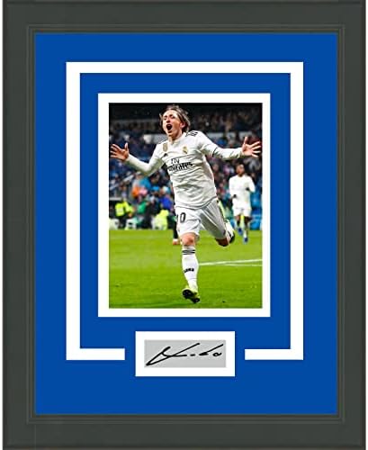 Uokvireni Luka Modric Facsimile Laser ugravirani potpis Auto Real Madrid 14x17 Soccer Futbol fotografija 3